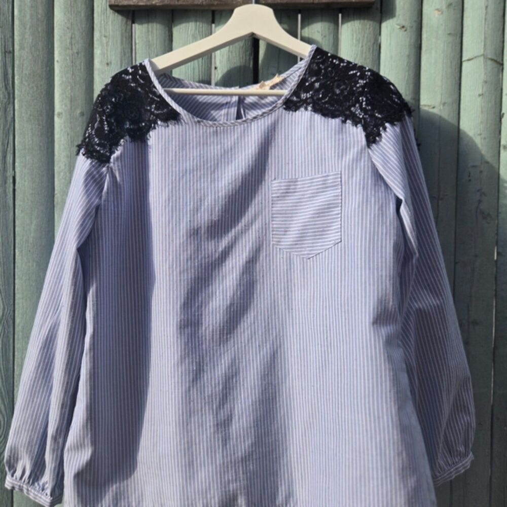 Solitaire Blue Stripe Button-Up | Casual Classic | Size